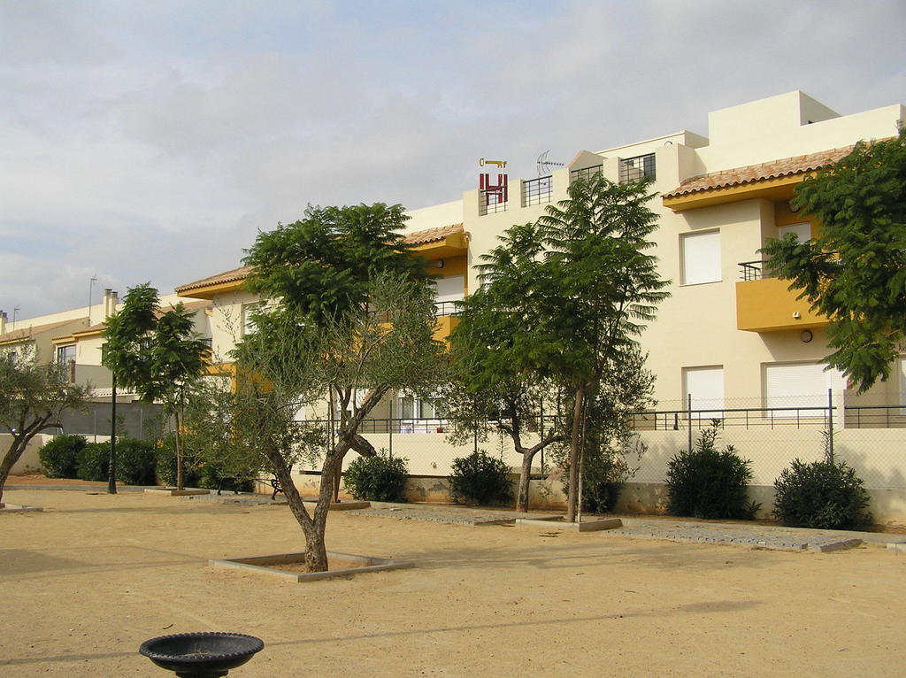 אספרטינס Apartamentos Turisticos Los Girasoles מראה חיצוני תמונה